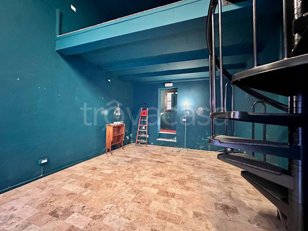 negozio in affitto a Firenze