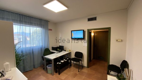 ufficio in affitto a Firenze in zona Legnaia