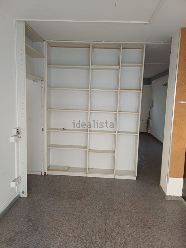 locale di sgombero in affitto a Firenze in zona Le Cure