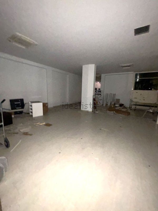 locale commerciale in affitto a Firenze