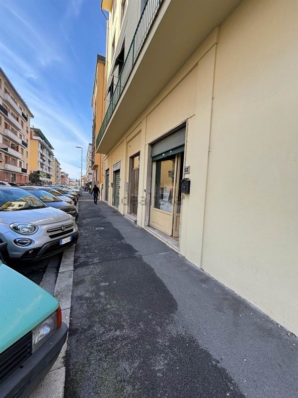negozio in affitto a Firenze in zona Coverciano