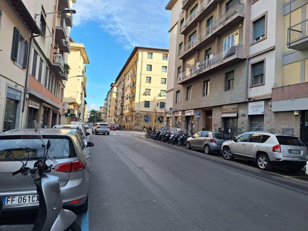 ufficio in affitto a Firenze in zona Bellariva