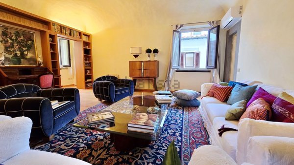 appartamento in affitto a Firenze in zona Centro Santa Maria Novella