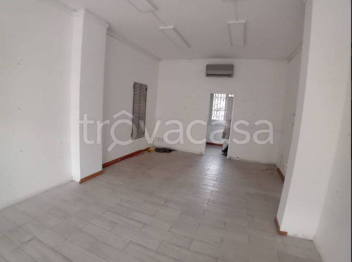 negozio in affitto a Firenze in zona Soffiano