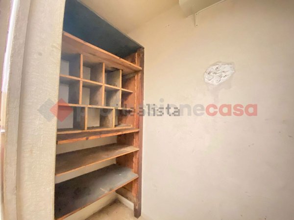 negozio in affitto a Firenze in zona Le Cure