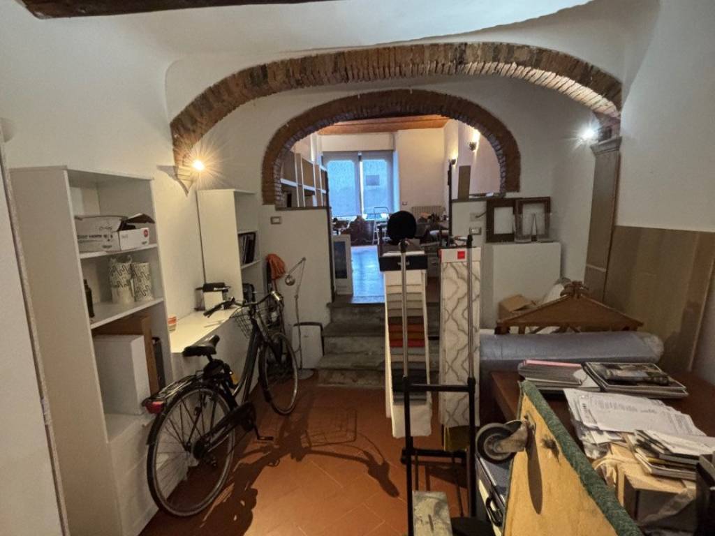 locale commerciale in affitto a Firenze in zona Centro San Frediano