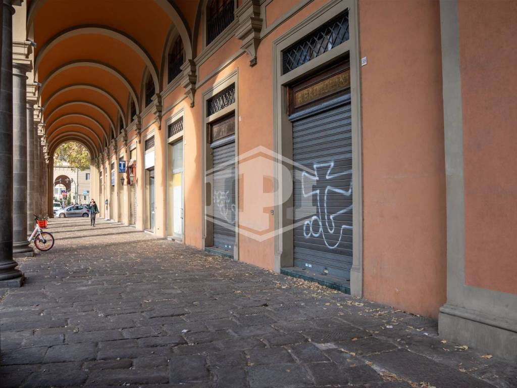 negozio in affitto a Firenze in zona Campo di Marte