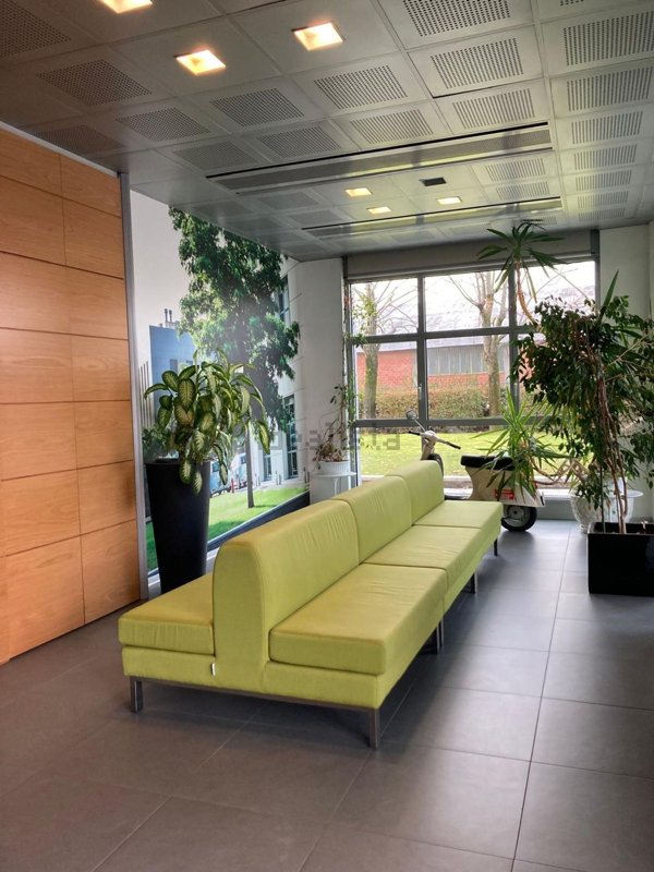 ufficio in affitto a Firenze in zona Brozzi