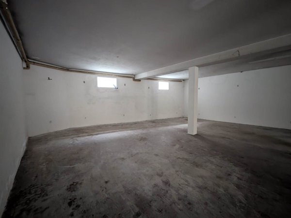 locale di sgombero in affitto a Firenze in zona Ponte a Greve