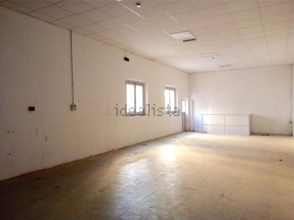 locale di sgombero in affitto a Firenze in zona Romito