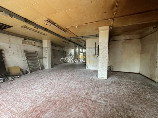 locale di sgombero in affitto a Firenze in zona Isolotto