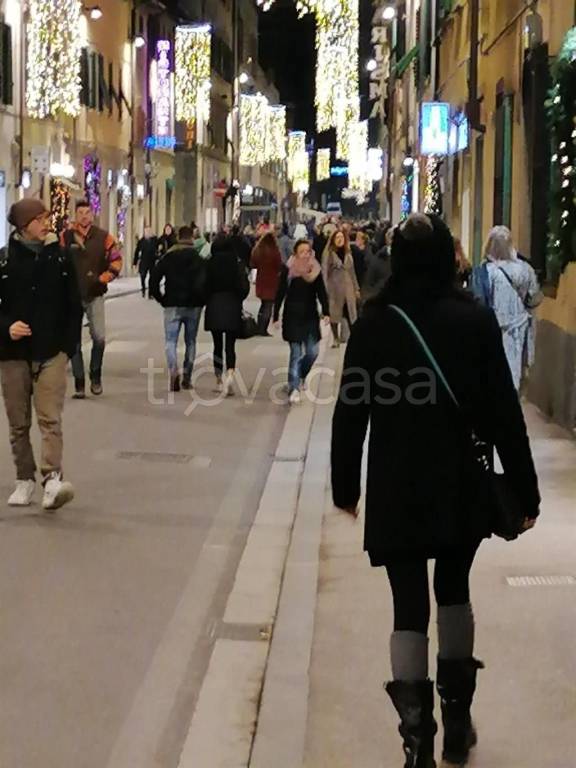 negozio in affitto a Firenze