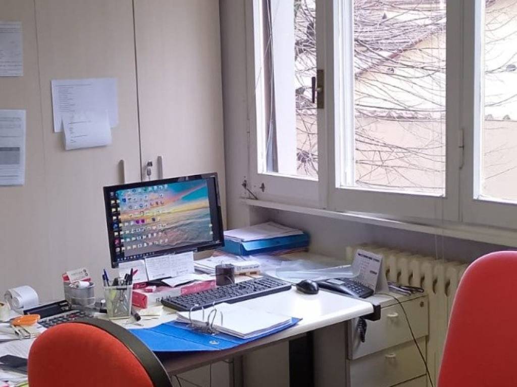 negozio in affitto a Firenze in zona Campo di Marte