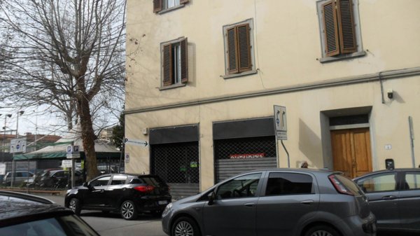 negozio in affitto a Firenze in zona Firenze Nova
