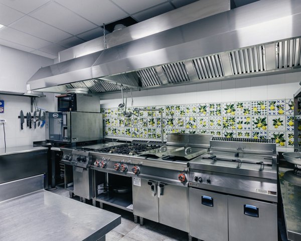 negozio in affitto a Firenze in zona Novoli