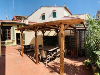 casa indipendente in affitto a Firenze in zona Centro San Frediano