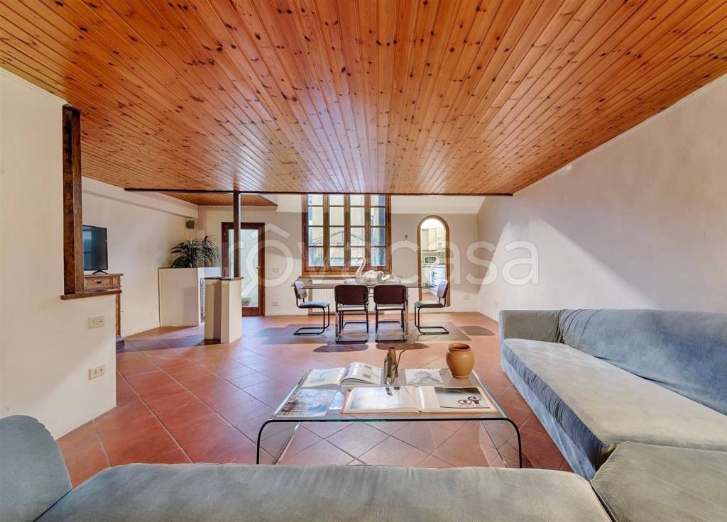 casa indipendente in affitto a Firenze in zona Centro San Frediano