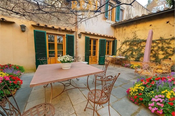 appartamento in affitto a Firenze in zona Centro Santa Maria Novella