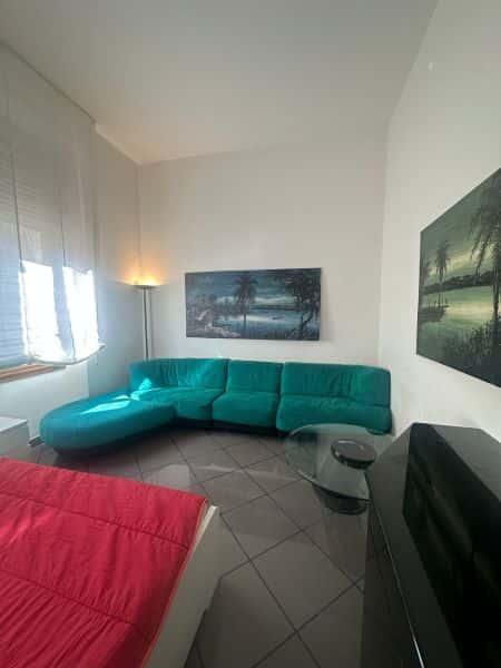 negozio in affitto a Firenze in zona Campo di Marte