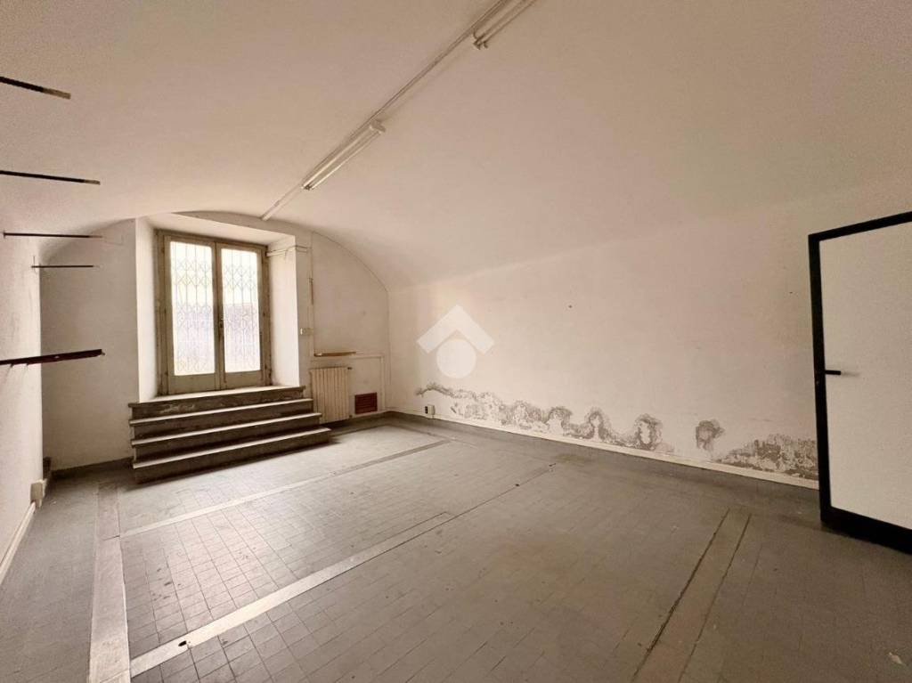 locale commerciale in affitto a Firenze in zona Badia a Ripoli