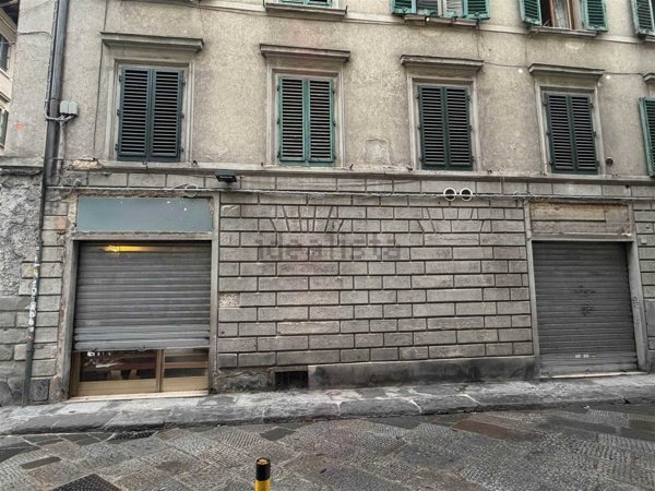 negozio in affitto a Firenze in zona Centro Santa Croce
