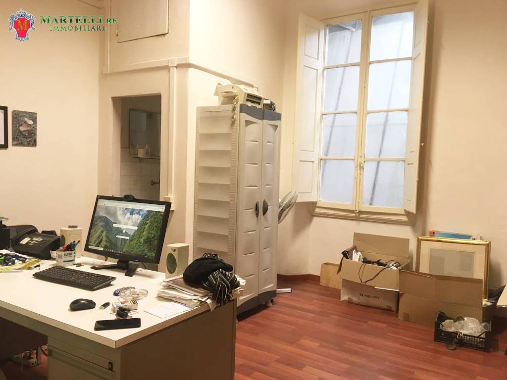 locale commerciale in affitto a Firenze