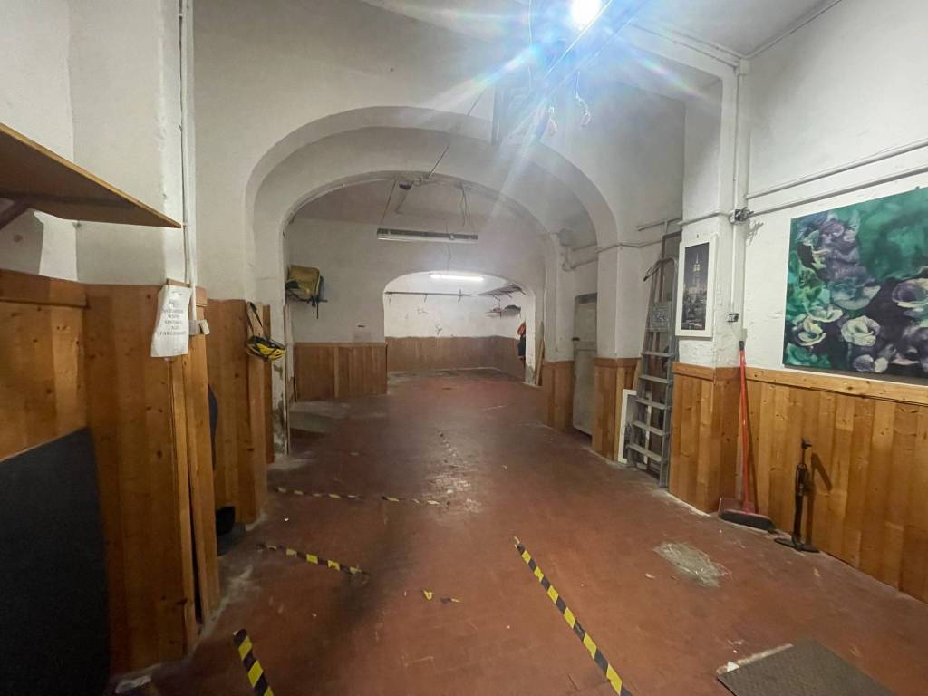 locale commerciale in affitto a Firenze