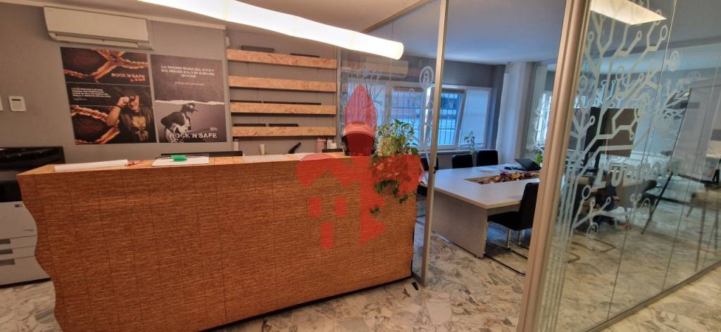 negozio in affitto a Firenze in zona Novoli