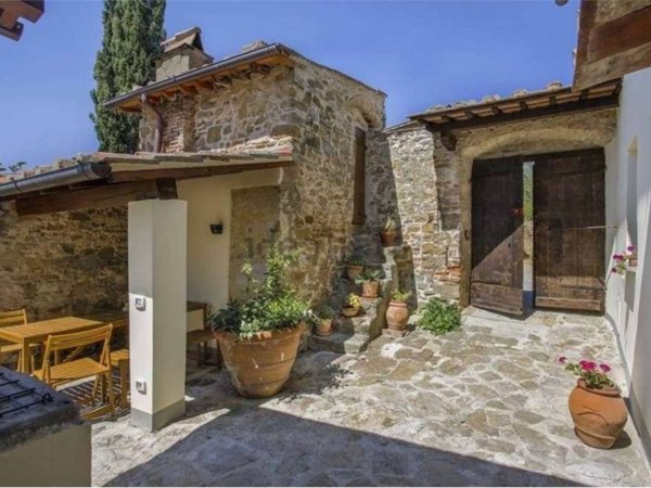 casa indipendente in affitto a Firenze in zona Porta Romana