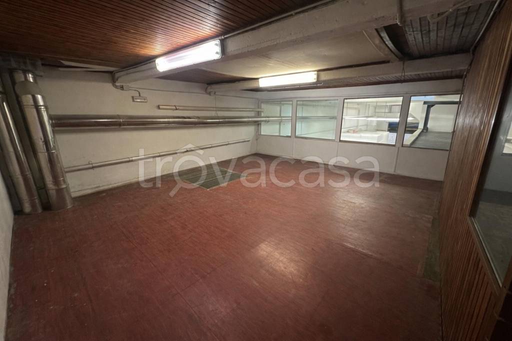 negozio in affitto a Firenze in zona Centro San Frediano