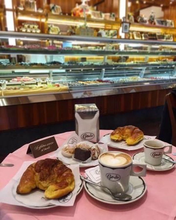 negozio in affitto a Firenze in zona Ponte a Ema