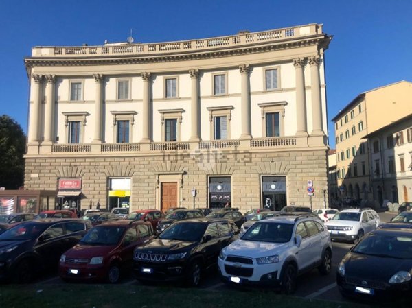 locale commerciale in affitto a Firenze in zona Centro Santa Croce