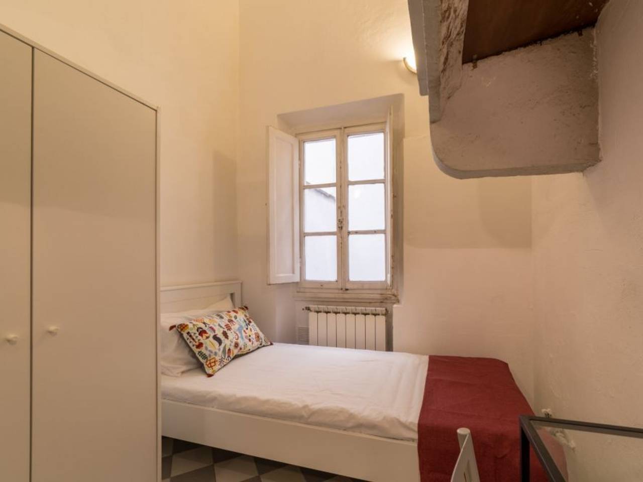 negozio in affitto a Firenze in zona Centro Santa Croce