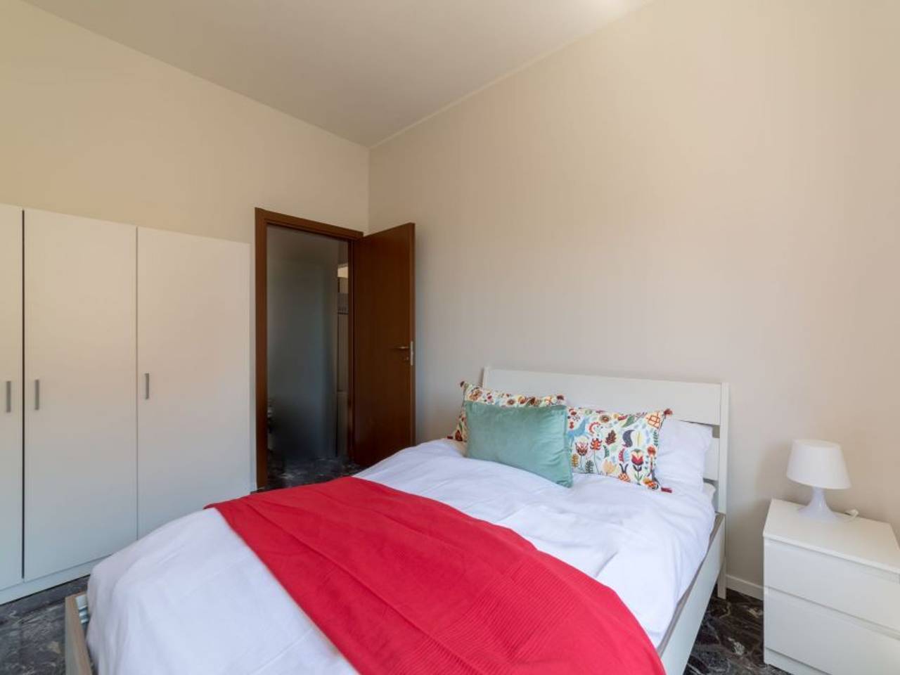 negozio in affitto a Firenze in zona Campo di Marte