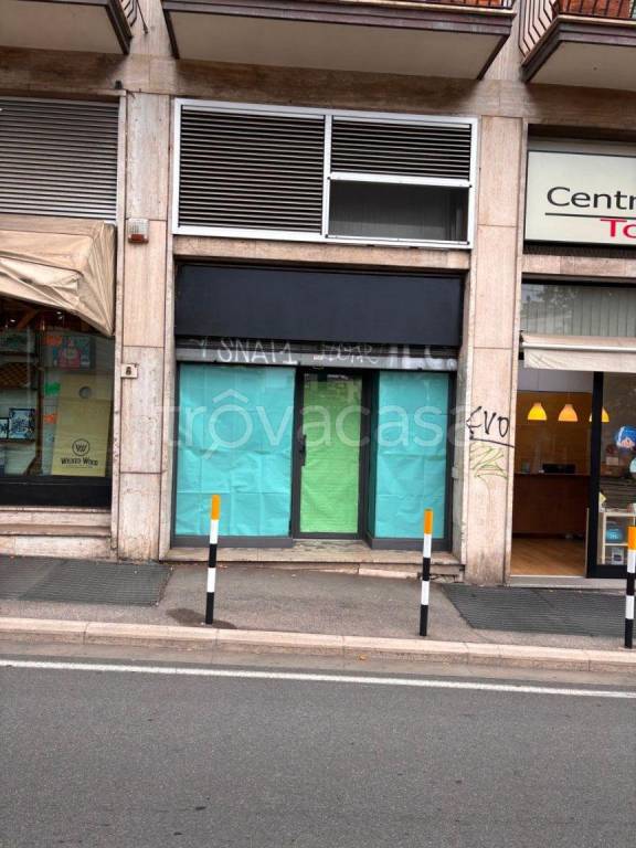 negozio in affitto a Firenze in zona Statuto