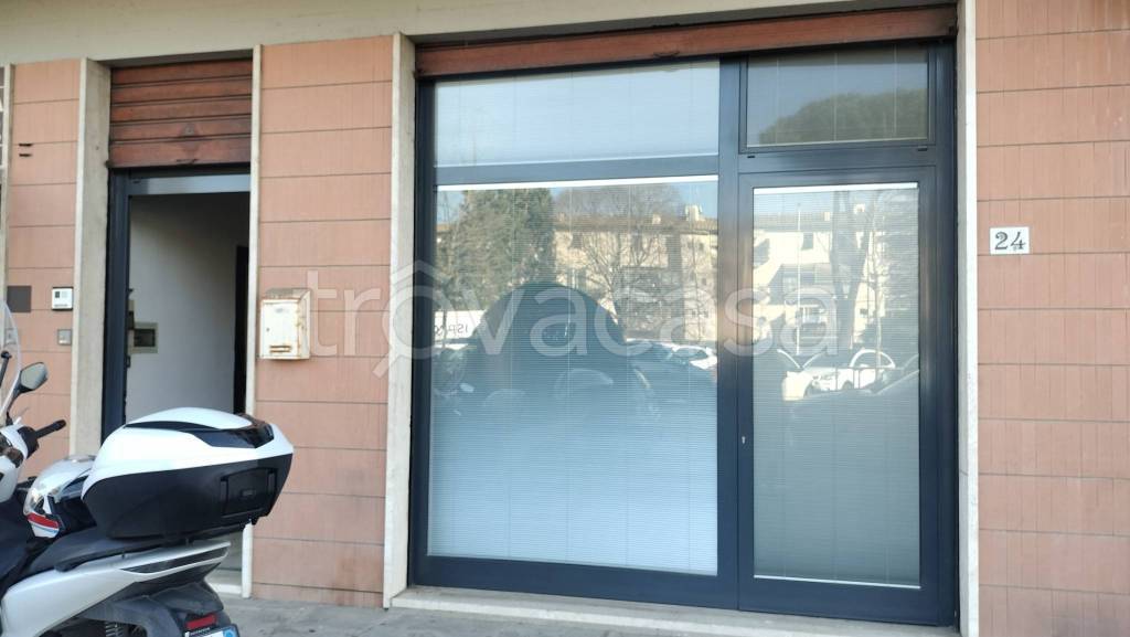 negozio in affitto a Firenze in zona Galluzzo