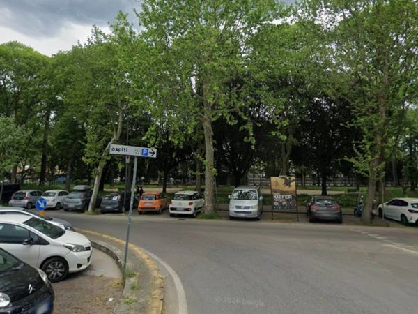 negozio in affitto a Firenze in zona Campo di Marte