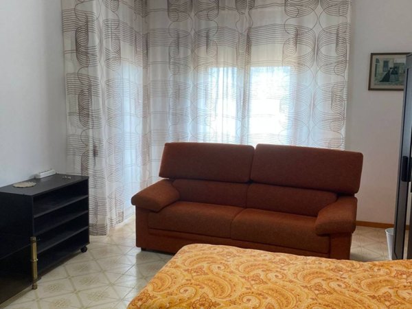 negozio in affitto a Firenze in zona Peretola