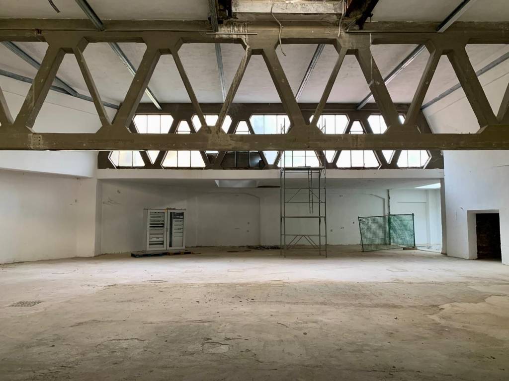 locale commerciale in affitto a Firenze