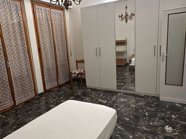 negozio in affitto a Firenze in zona Careggi