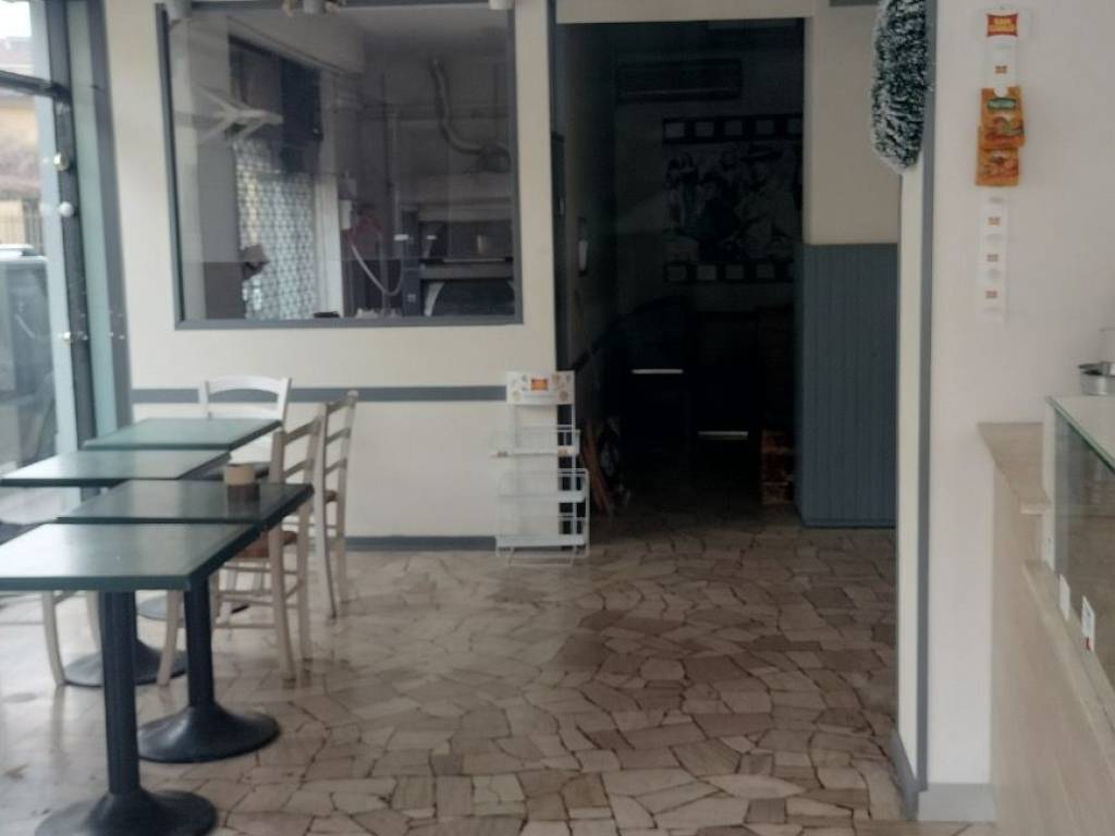 negozio in affitto a Firenze in zona Soffiano