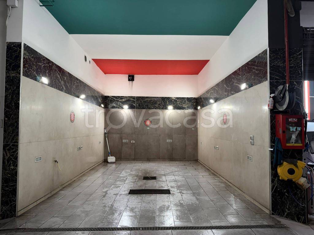 negozio in affitto a Firenze in zona Novoli