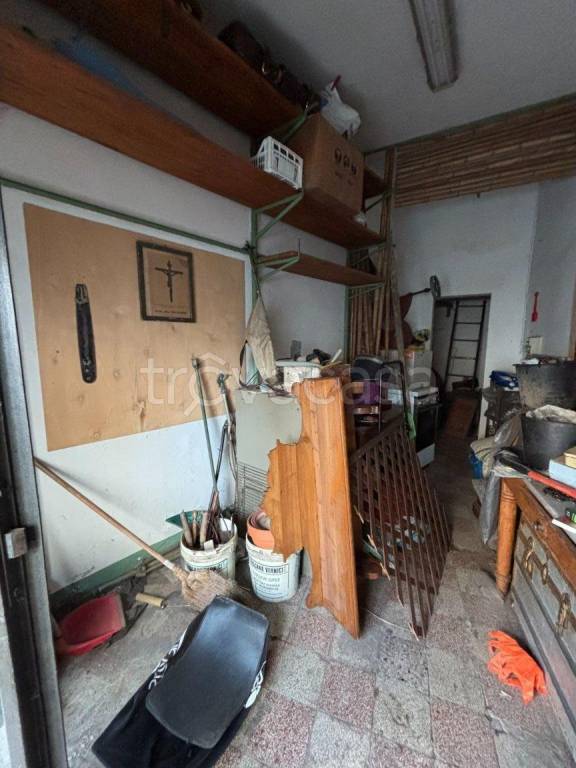 locale commerciale in affitto a Firenze in zona Le Cure