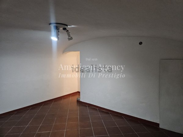 locale commerciale in affitto a Firenze