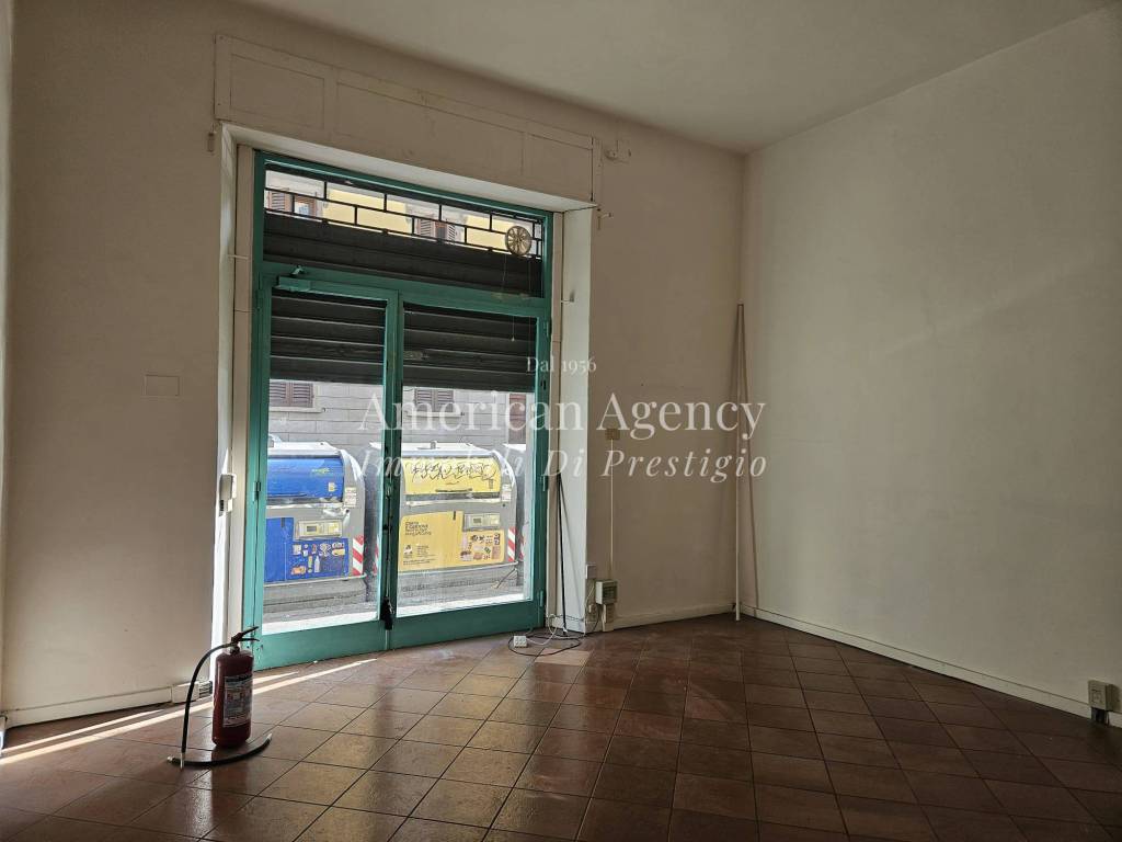 negozio in affitto a Firenze in zona Campo di Marte