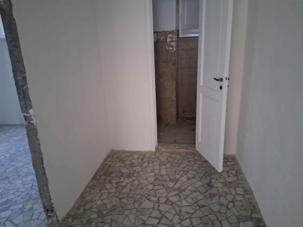 negozio in affitto a Firenze in zona Novoli