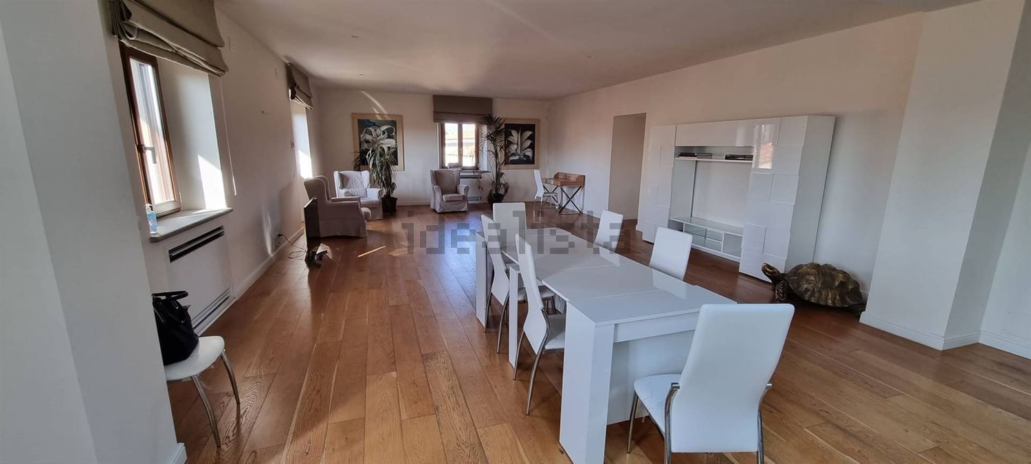 appartamento in affitto a Firenze in zona Centro Santa Maria Novella