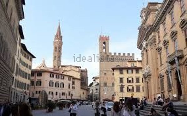 negozio in affitto a Firenze in zona Centro Santa Croce