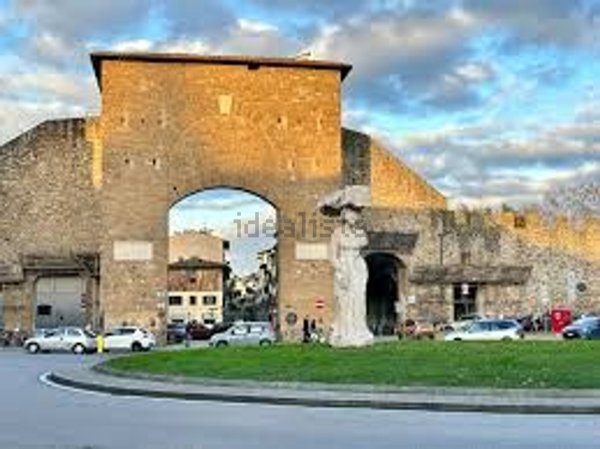 negozio in affitto a Firenze in zona Centro San Frediano