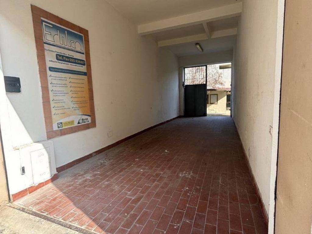 locale commerciale in affitto a Firenze
